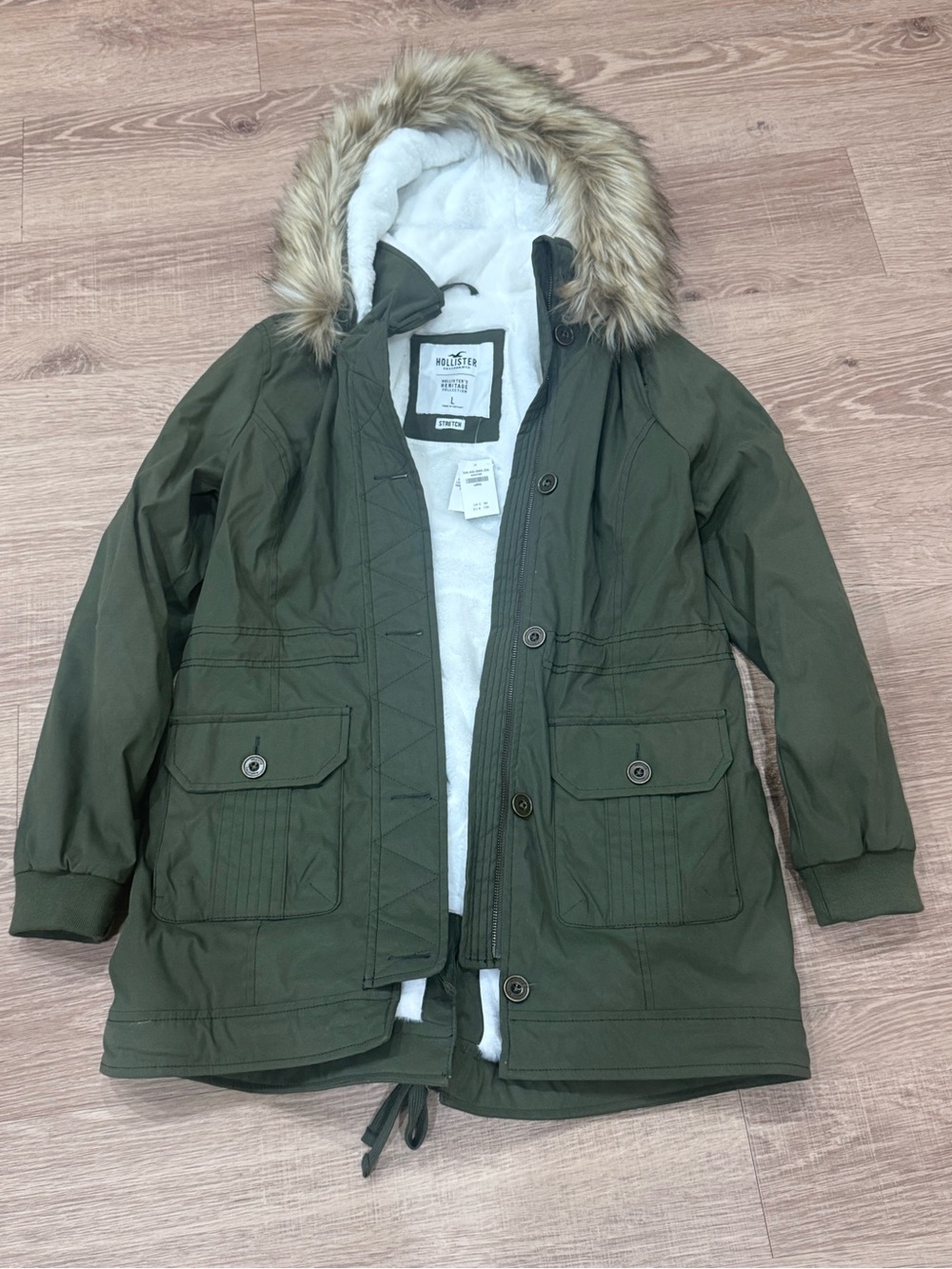 🌿 NWT Hollister Heritage Collection Faux Fur Lined Parka 🌿